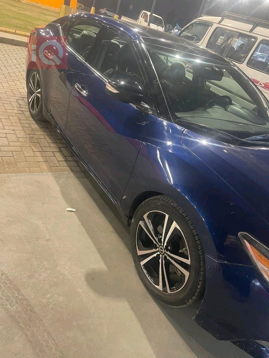 نيسان ماكسيما